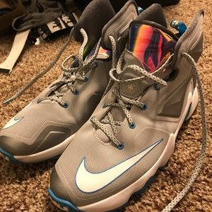 Nike Lebron James shoes size 6.5
